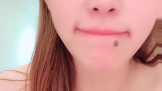 巨乳荡妇节 一边摇晃巨乳一边射精的女性