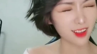 HUI JEONG高端淫妻群年度聚会，白嫩骚妻应接不暇（内有约啪技巧和联系方式）