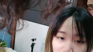 長相甜美妹子，穿上吊帶情趣裝倒立口交騎乘後入猛操…