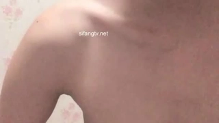 丝袜高跟情趣小姐姐首次跟平台狼友约啪,无套做爱姿势花样多,淫声浪语不断,直接内射看着就